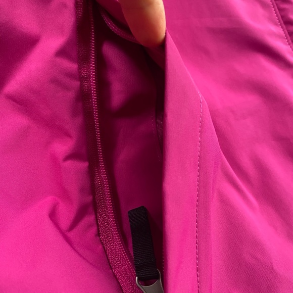 Champion Women's Fuchsia Rain Jacket Size Small - Picture 8 of 15